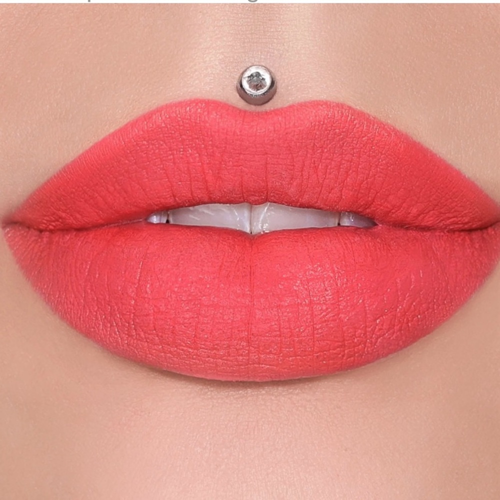 New in Box Jeffree Star Velvet‎ Trap Lipstick in Watermelon Soda